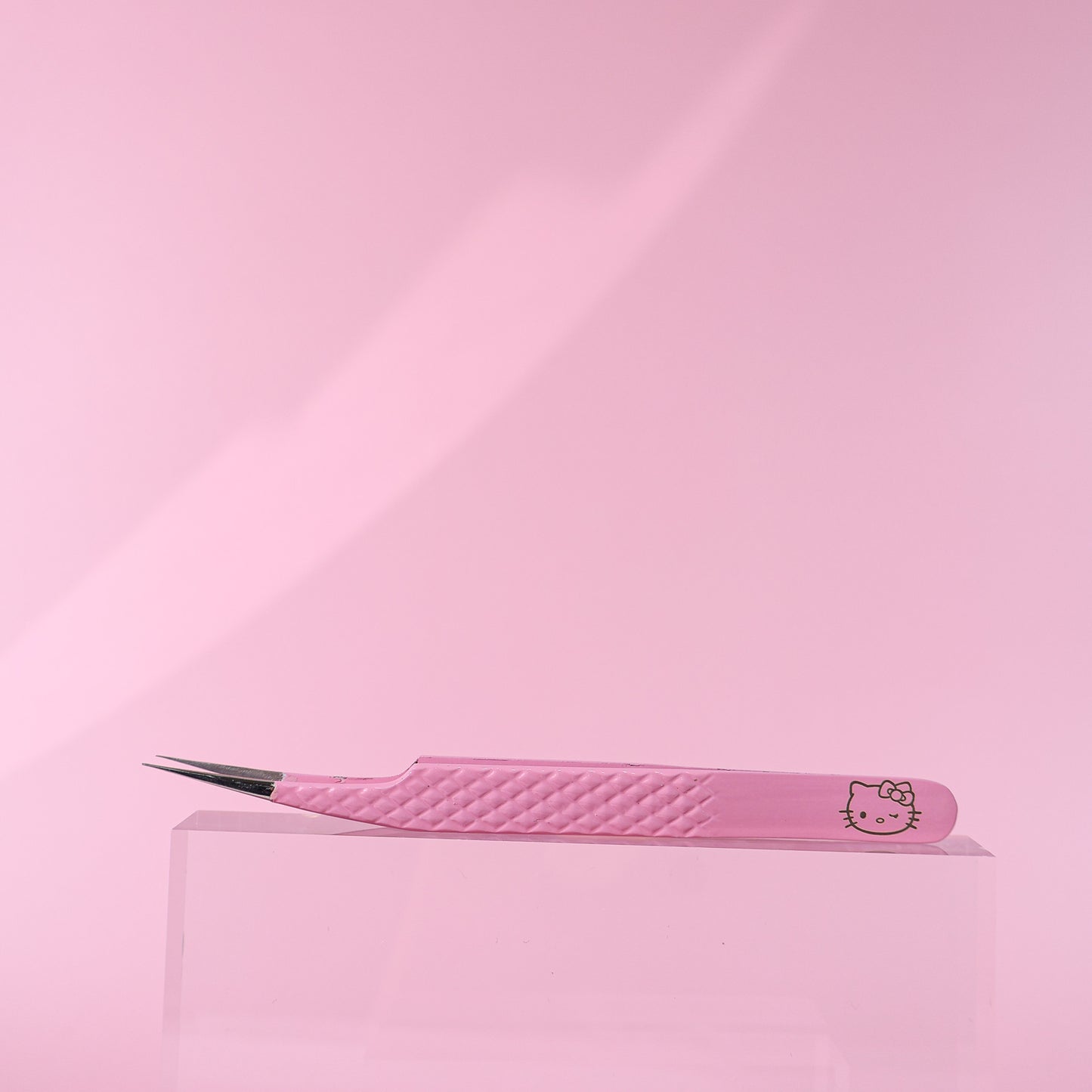 Curved Isolation Tweezer x Hello Kitty